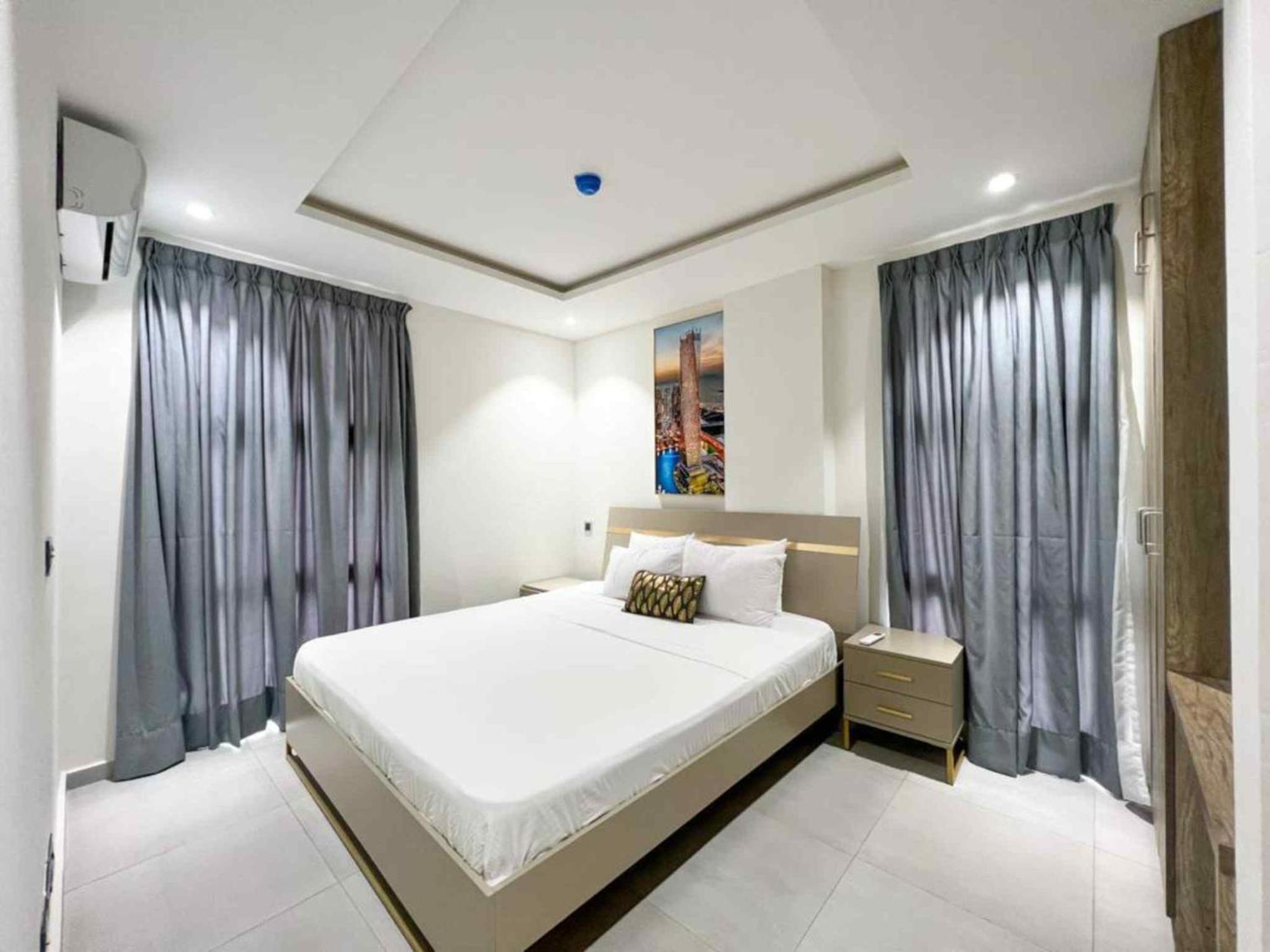 Park Apartments Acra Exterior foto